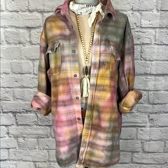 Reworked/upcycled flannel shirt/shacket - Picture 1 of 7